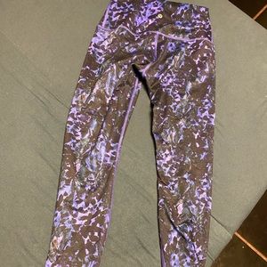 Lululemon leggings size 6
